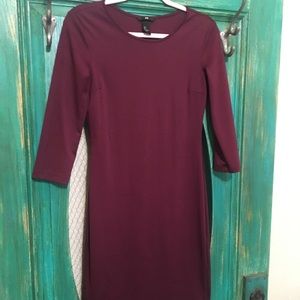 Crewneck body con three-quarter sleeve dress